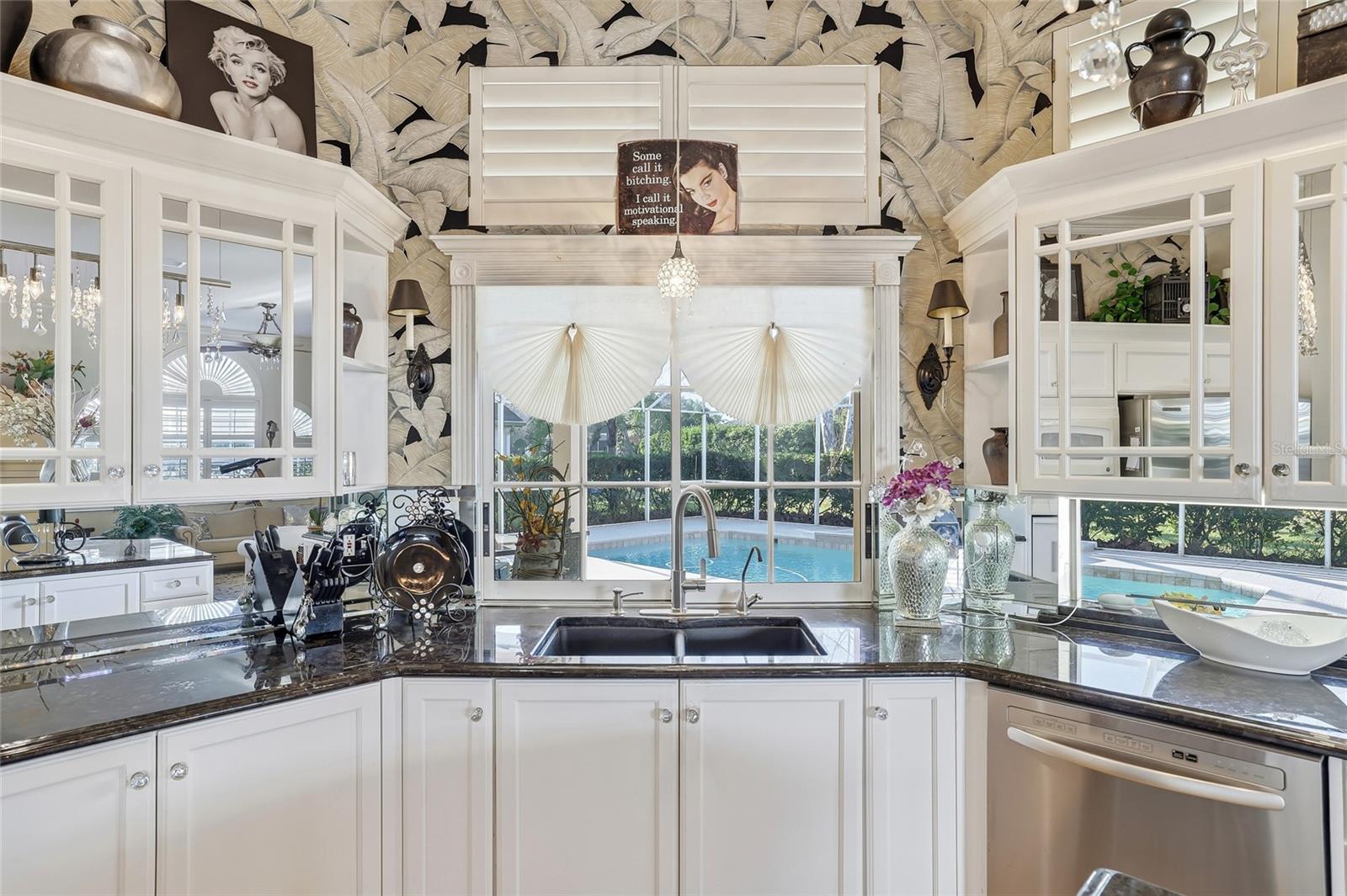 Listing photo id 17 for 4092 Carlyle Lakes Boulevard