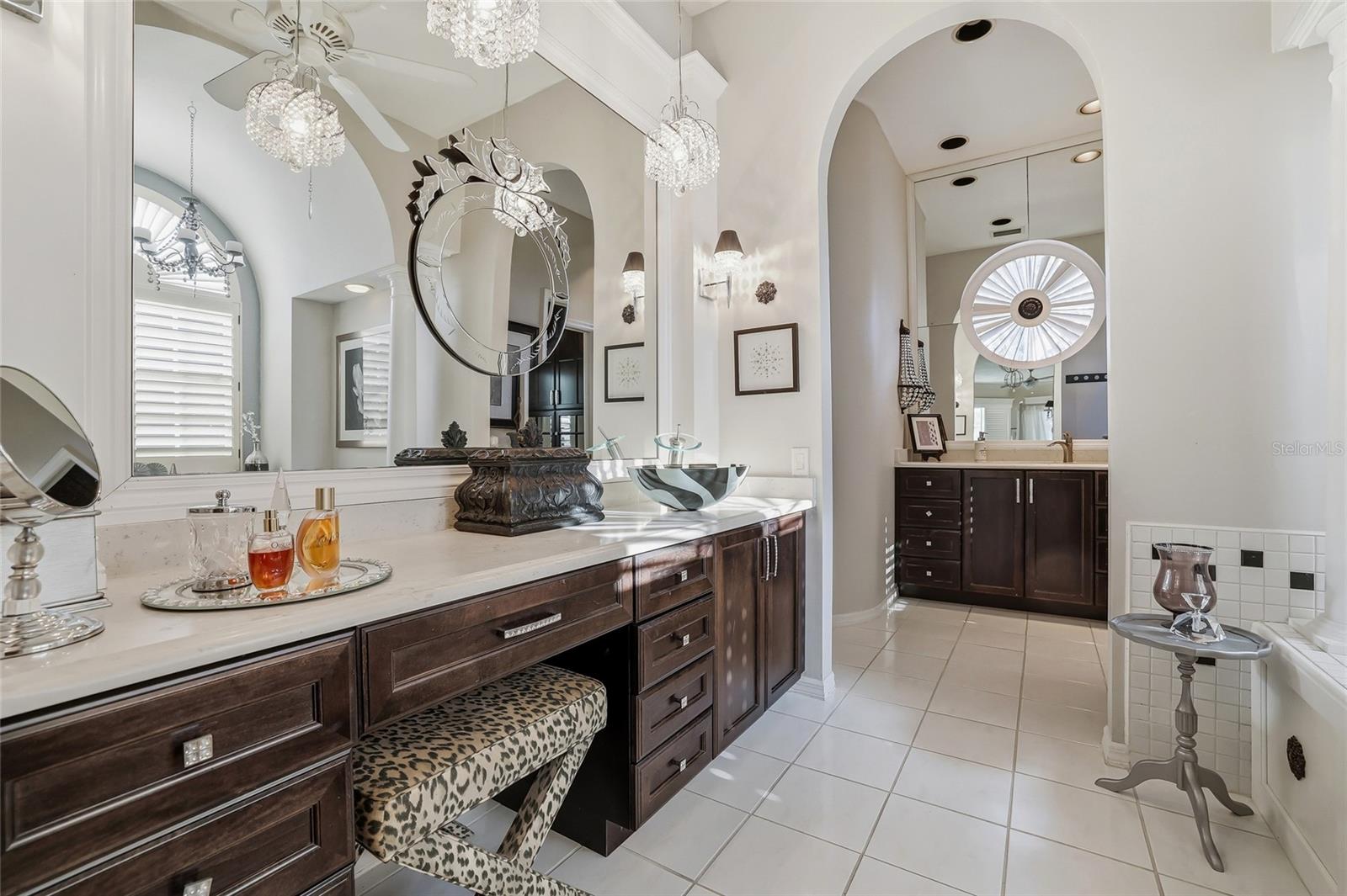 Listing photo id 32 for 4092 Carlyle Lakes Boulevard