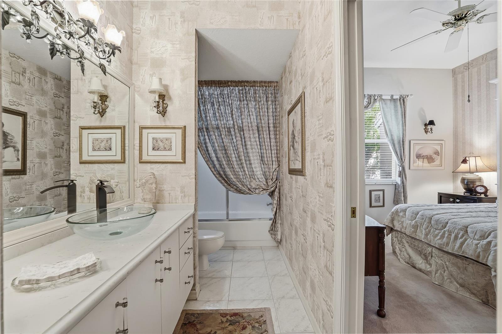 Listing photo id 41 for 4092 Carlyle Lakes Boulevard