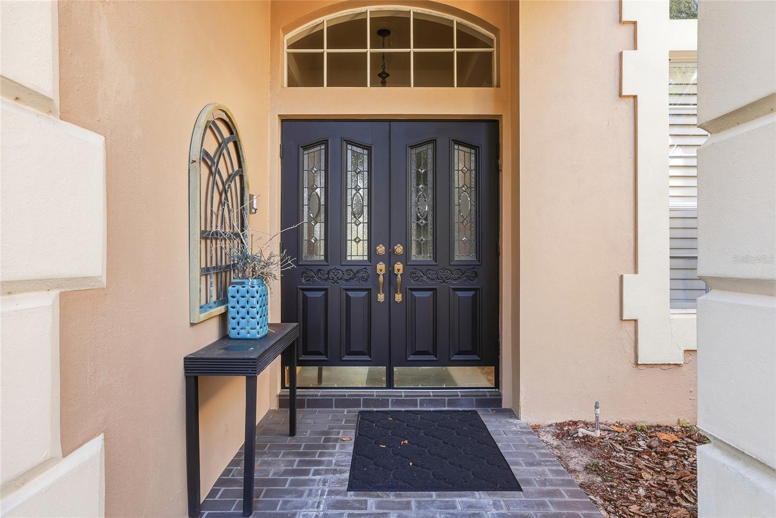 Listing photo id 4 for 4092 Carlyle Lakes Boulevard