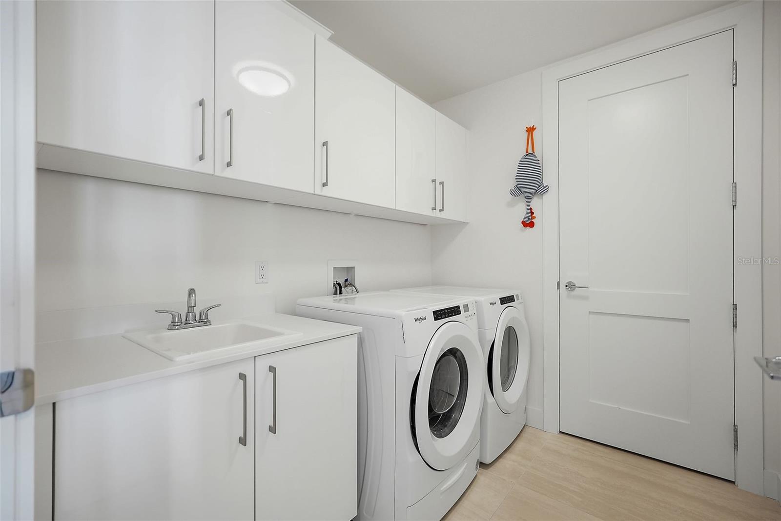 Image 4 of 100 For 301 1st Street S 2305