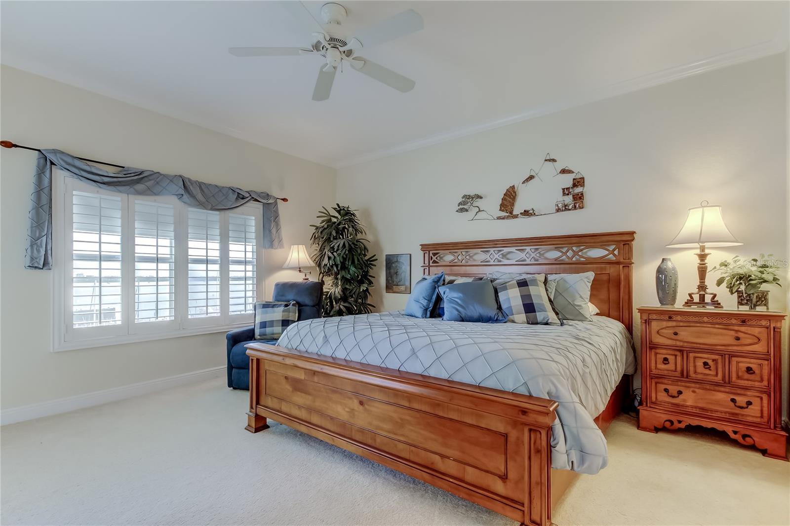 Image 18 of 41 For 425 150th Avenue 2504