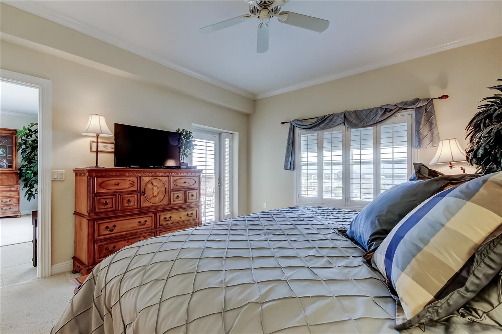 Image 19 of 41 For 425 150th Avenue 2504