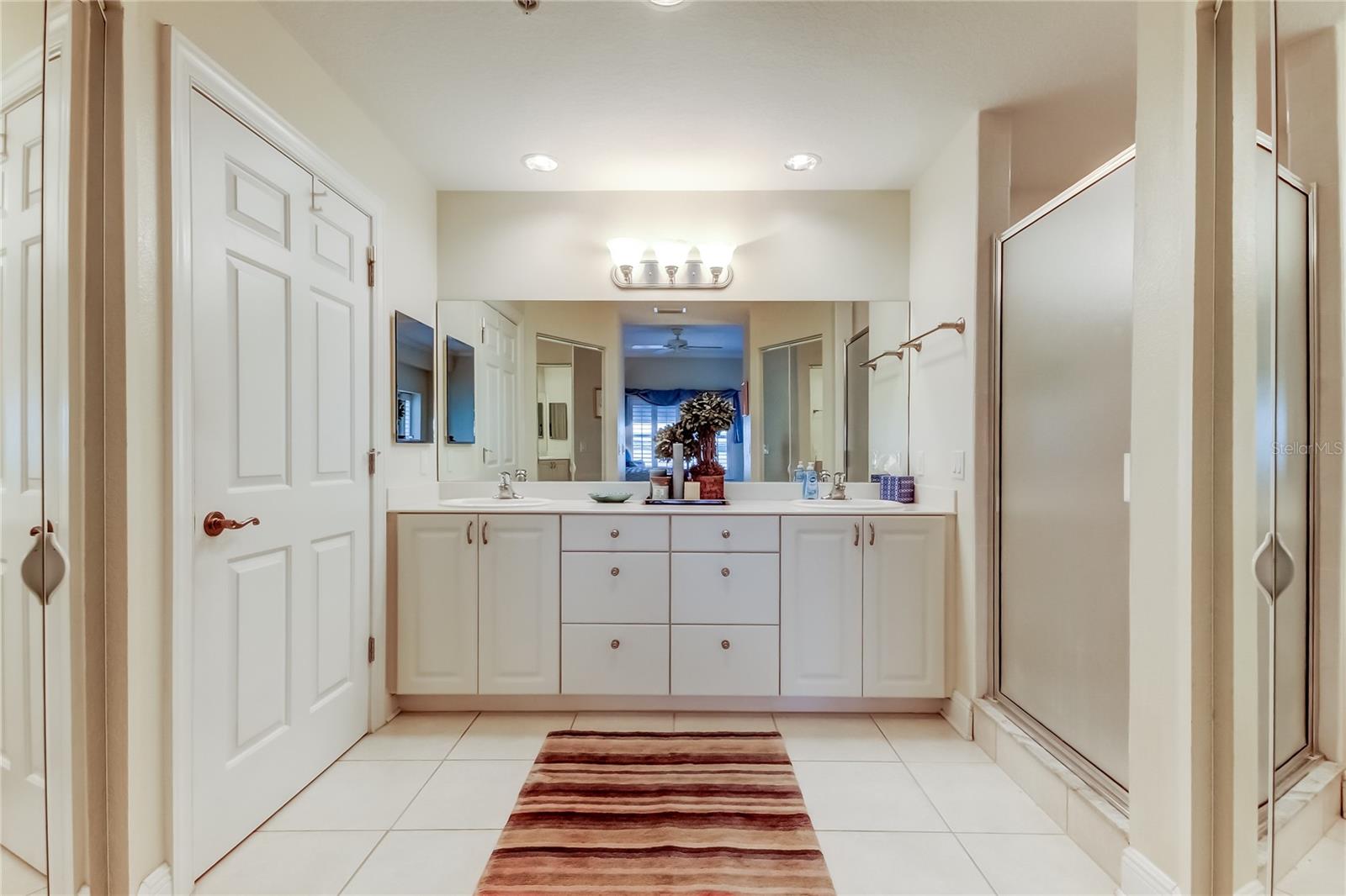 Image 21 of 41 For 425 150th Avenue 2504