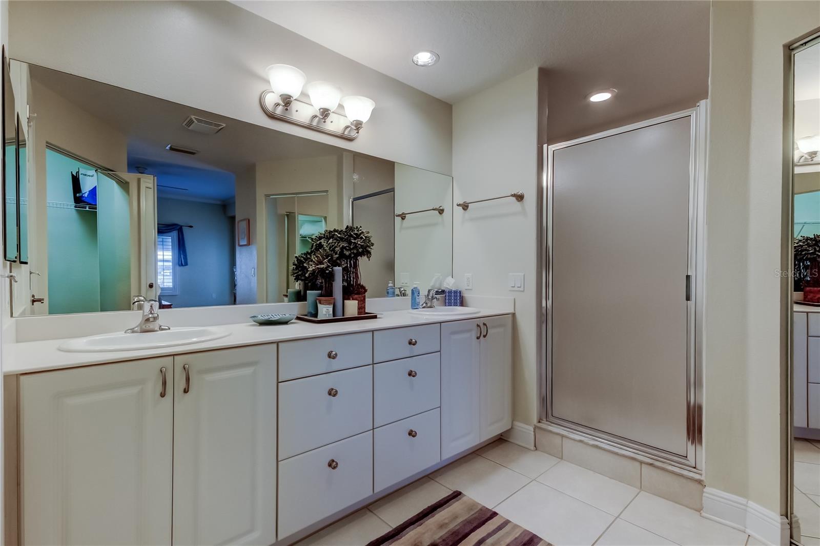 Image 22 of 41 For 425 150th Avenue 2504