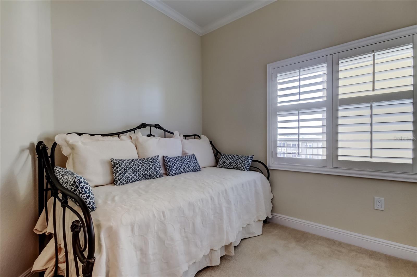 Image 29 of 41 For 425 150th Avenue 2504