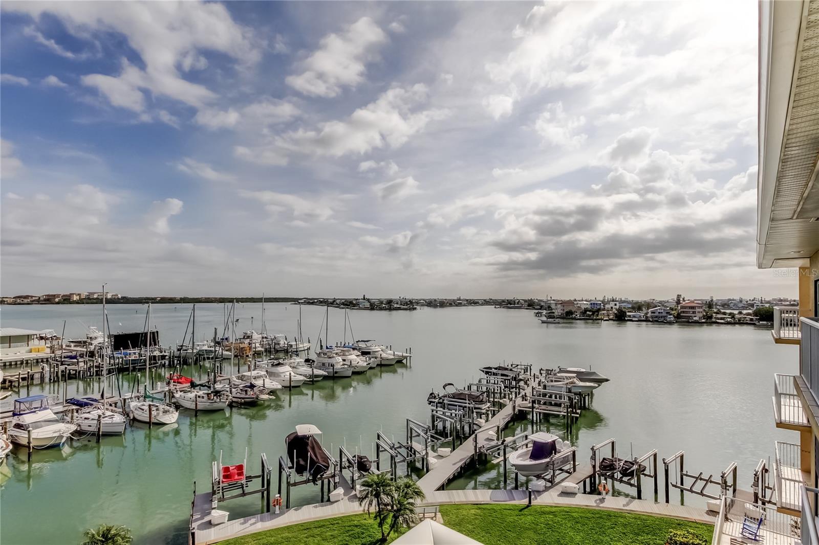 Image 3 of 41 For 425 150th Avenue 2504