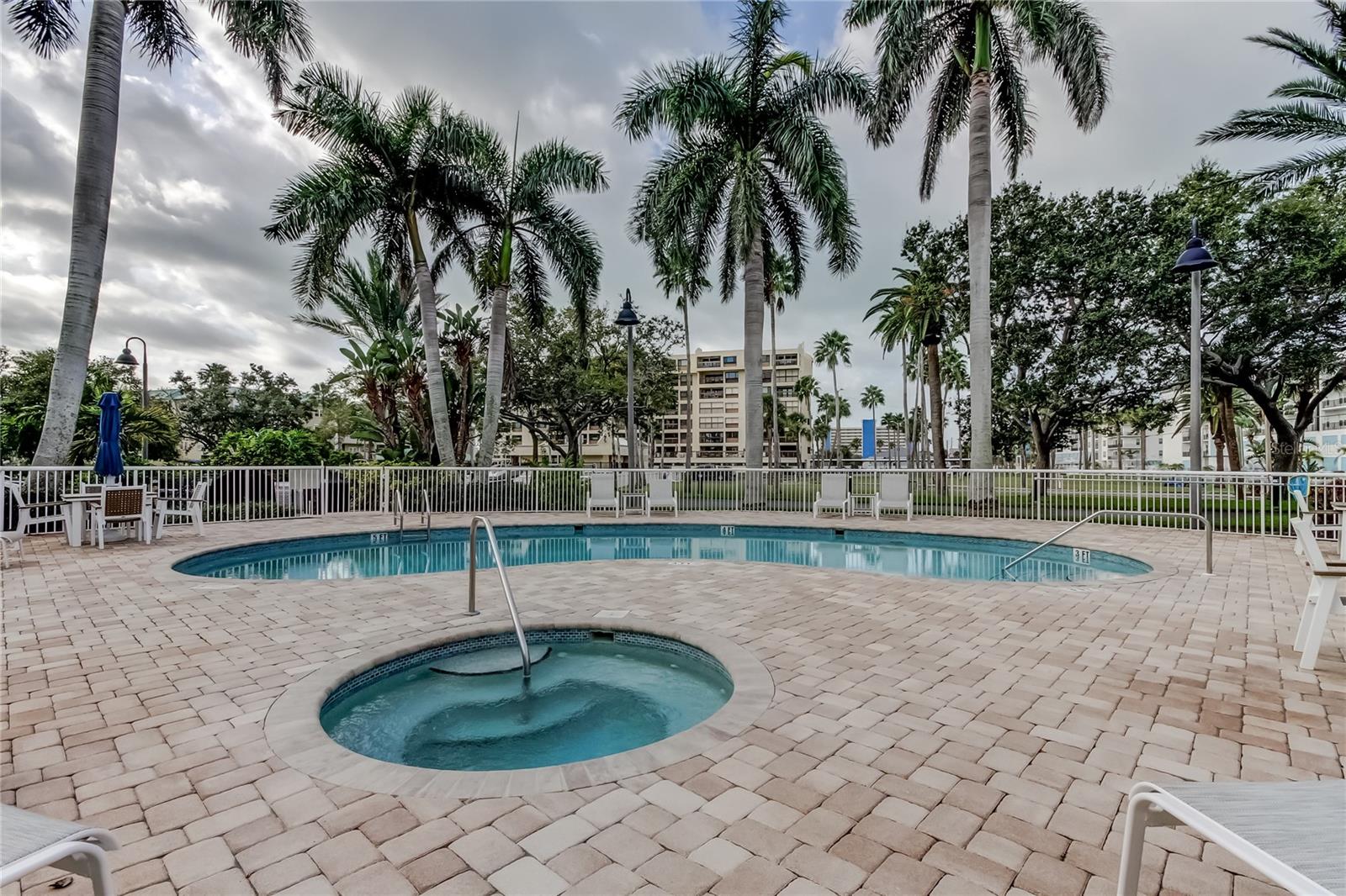 Image 33 of 41 For 425 150th Avenue 2504