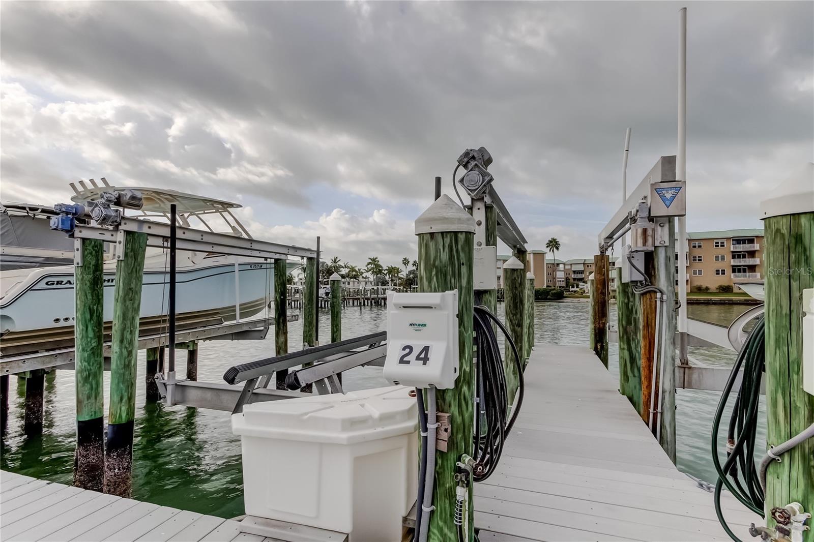 Image 5 of 41 For 425 150th Avenue 2504