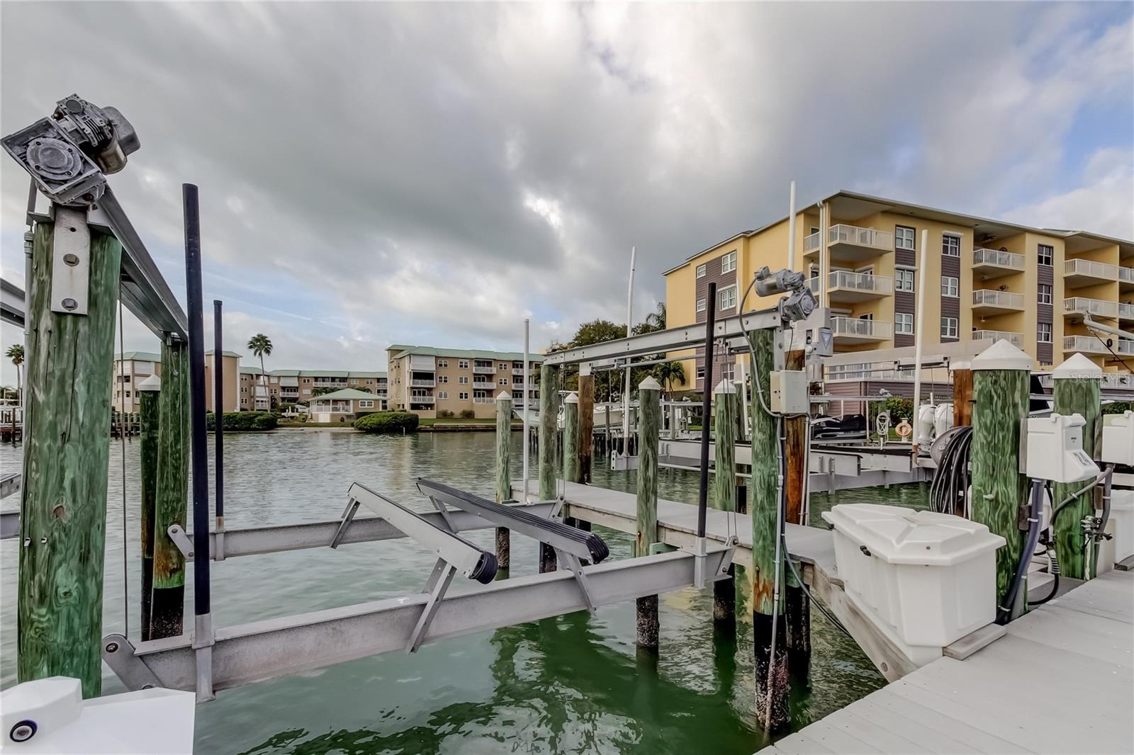 Image 6 of 41 For 425 150th Avenue 2504