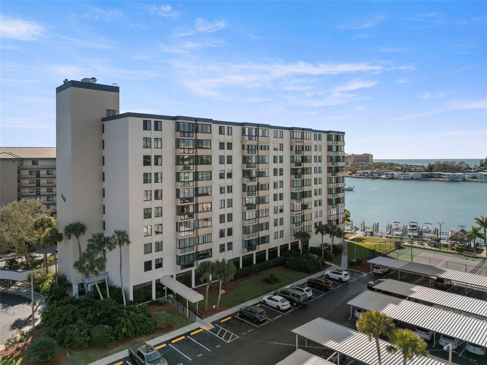 Image 2 of 44 For 660 Island Way 902