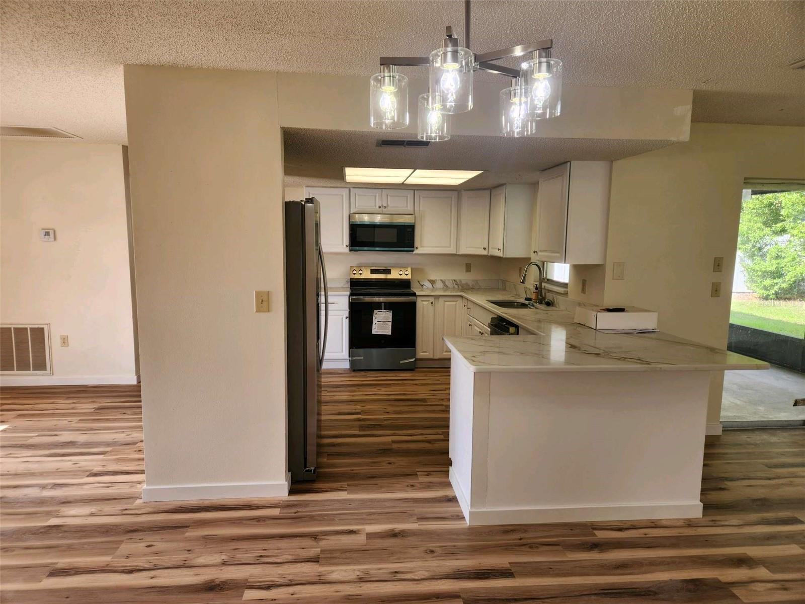 Image 3 of 59 For 14137 Prospect Street