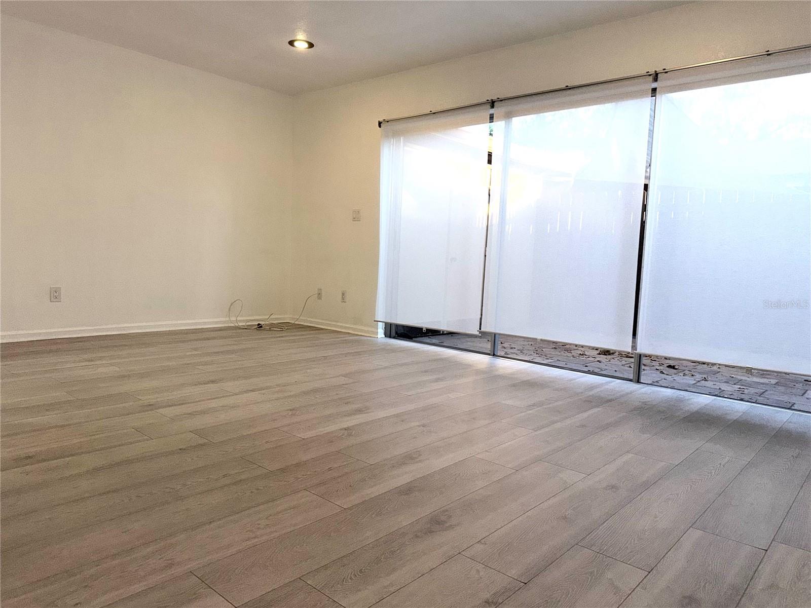 Image 3 of 30 For 3707 Pine Cone Circle