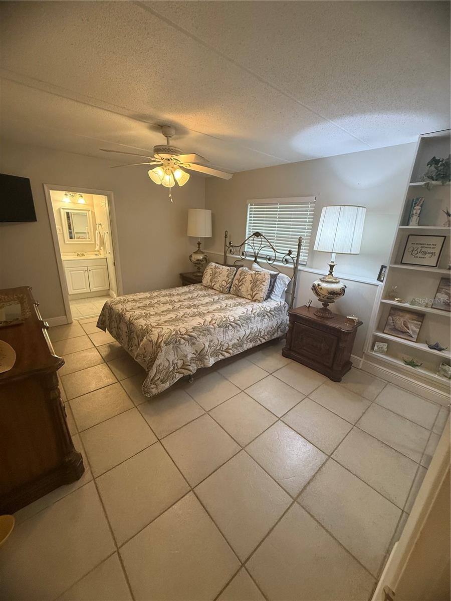 Image 12 of 22 For 12760 Indian Rocks Road 304