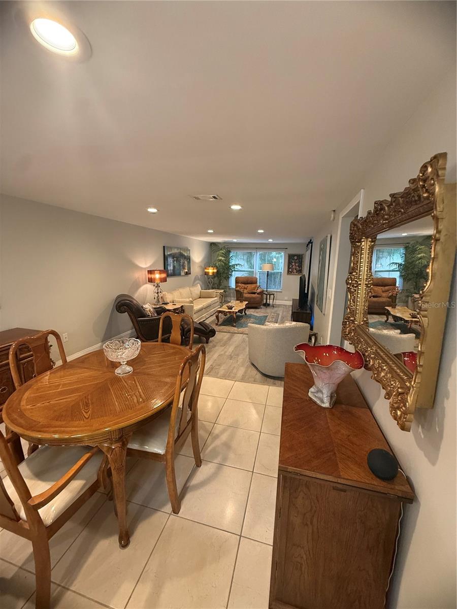 Image 3 of 22 For 12760 Indian Rocks Road 304