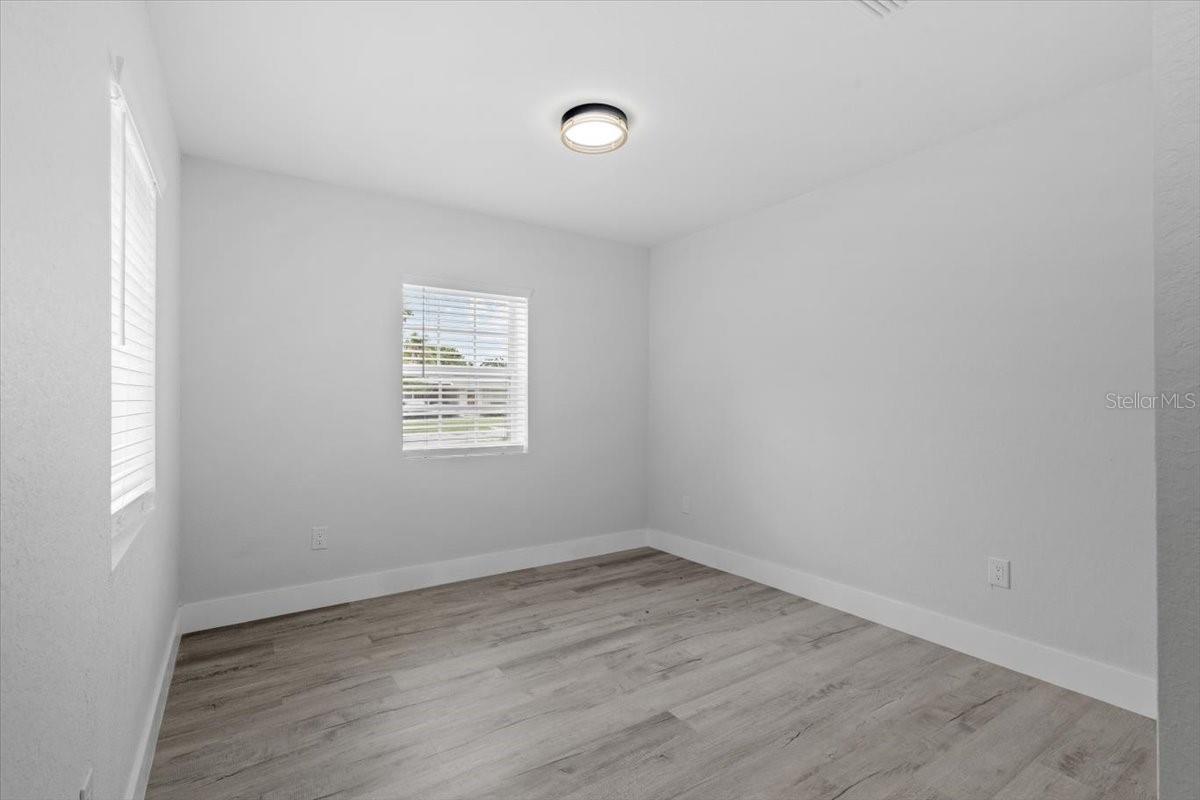 Image 33 of 47 For 3909 Oklahoma Avenue