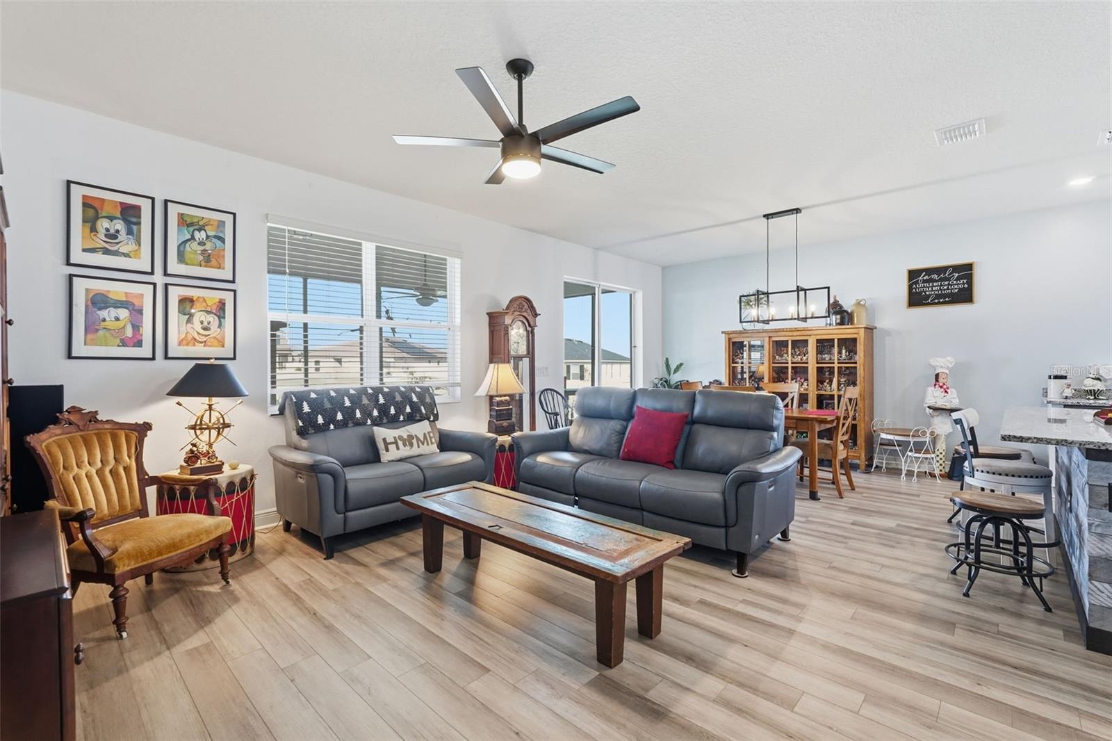 Image 11 of 45 For 2201 Gladiolus Ln Lane