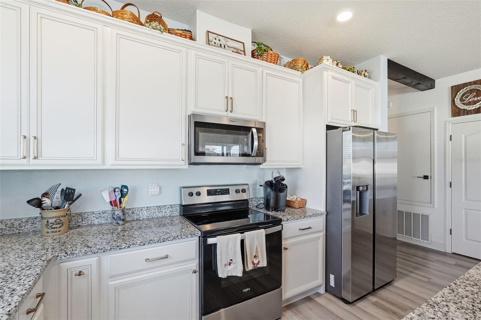 Image 15 of 45 For 2201 Gladiolus Ln Lane