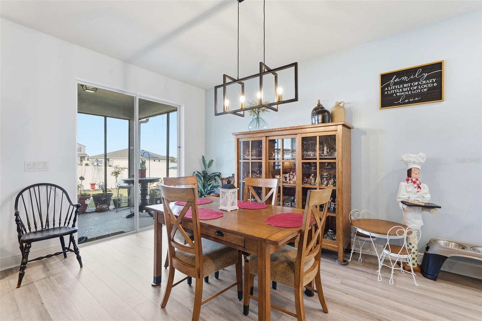 Image 18 of 45 For 2201 Gladiolus Ln Lane