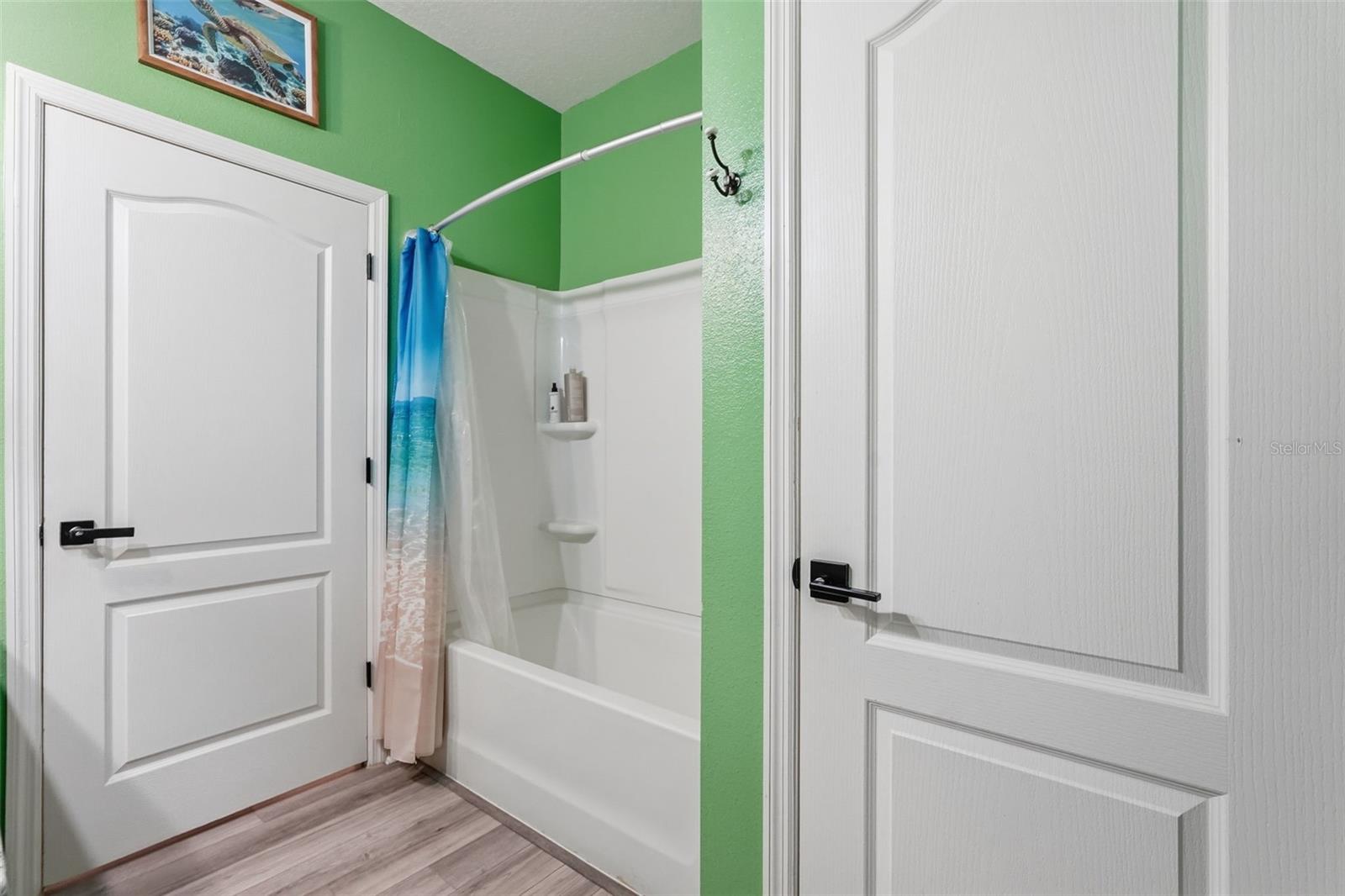 Image 28 of 45 For 2201 Gladiolus Ln Lane