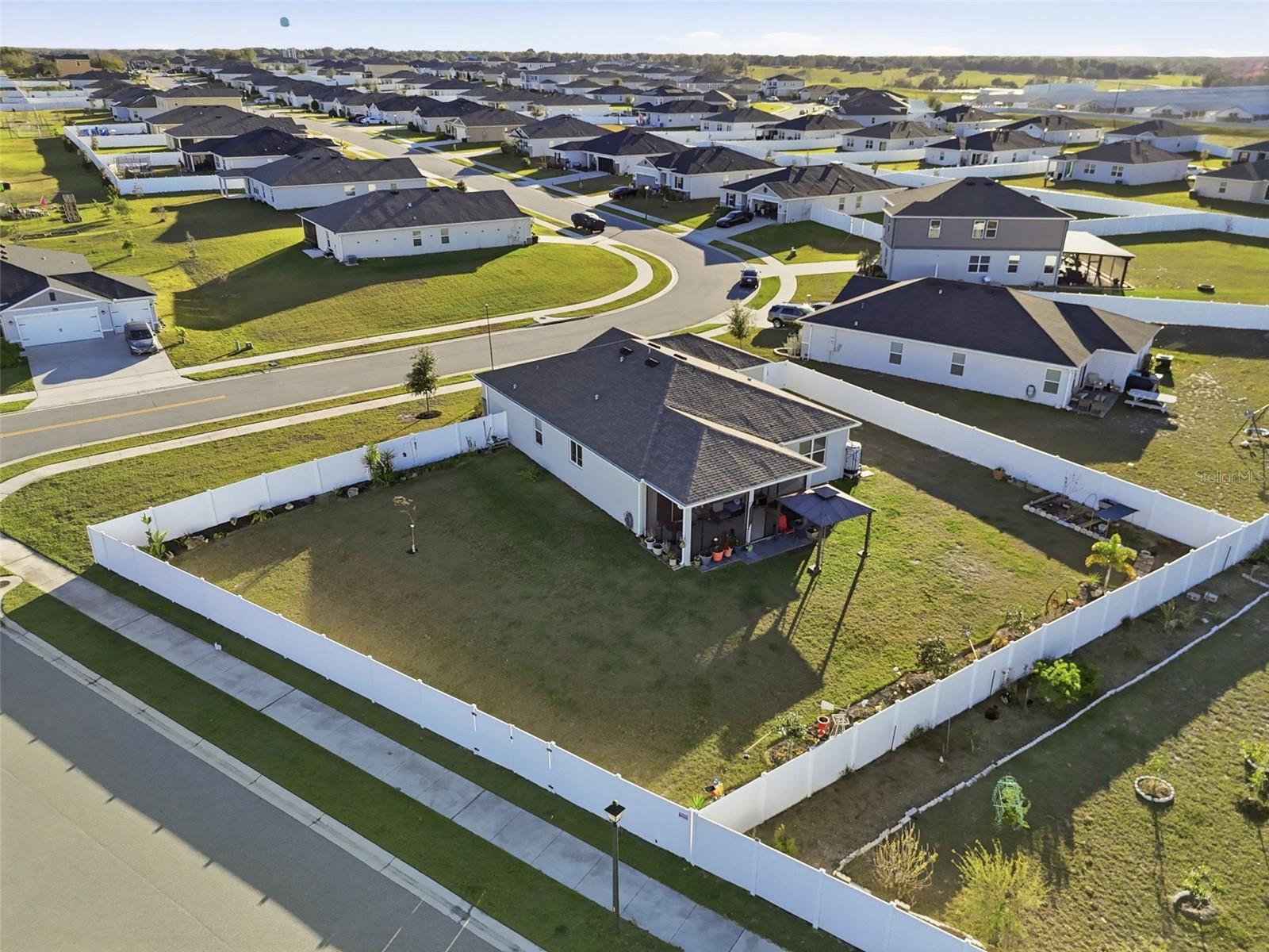 Image 42 of 45 For 2201 Gladiolus Ln Lane