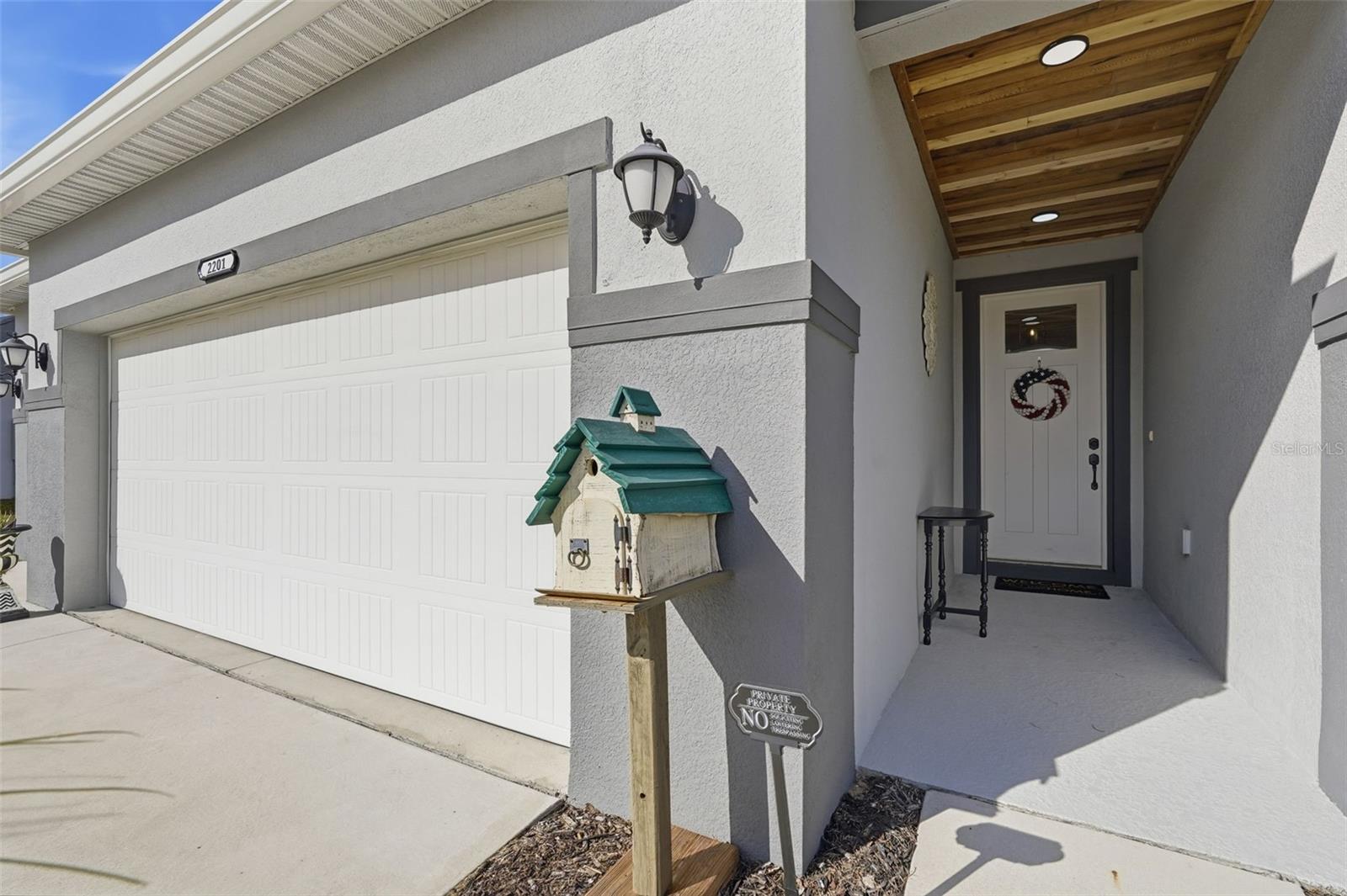 Image 6 of 45 For 2201 Gladiolus Ln Lane