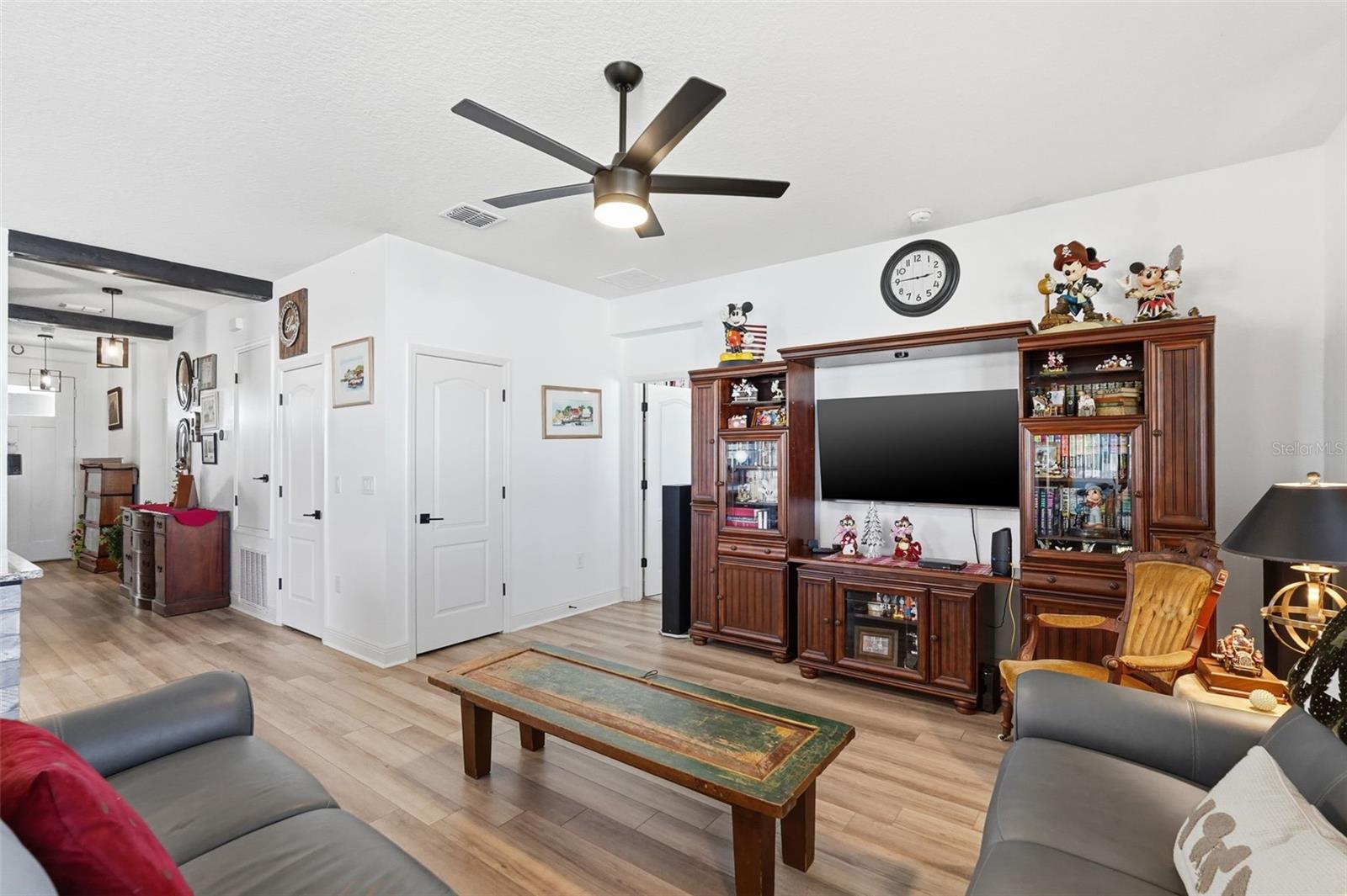 Image 9 of 45 For 2201 Gladiolus Ln Lane