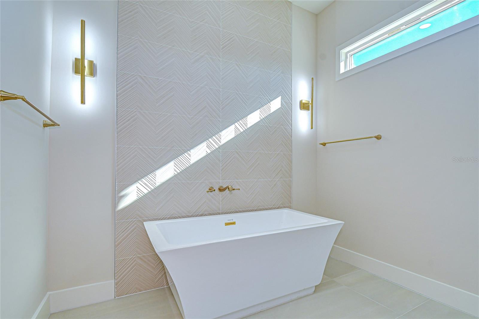 Image 44 of 85 For 1808 Erna Drive