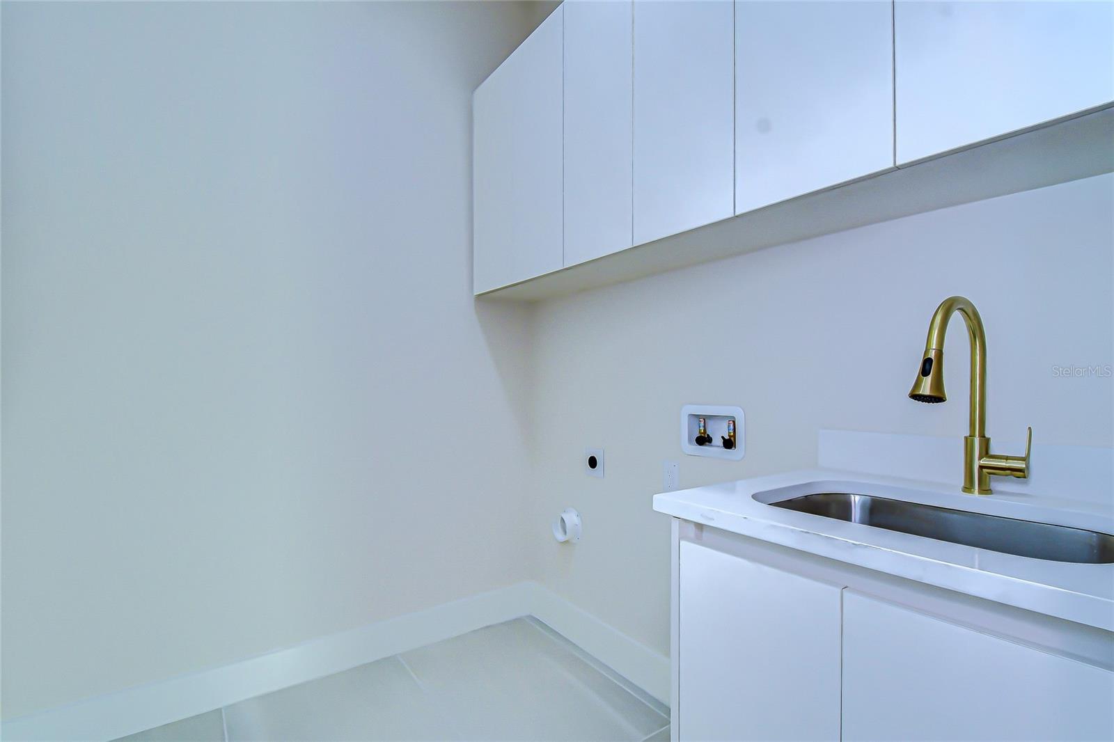 Image 62 of 85 For 1808 Erna Drive