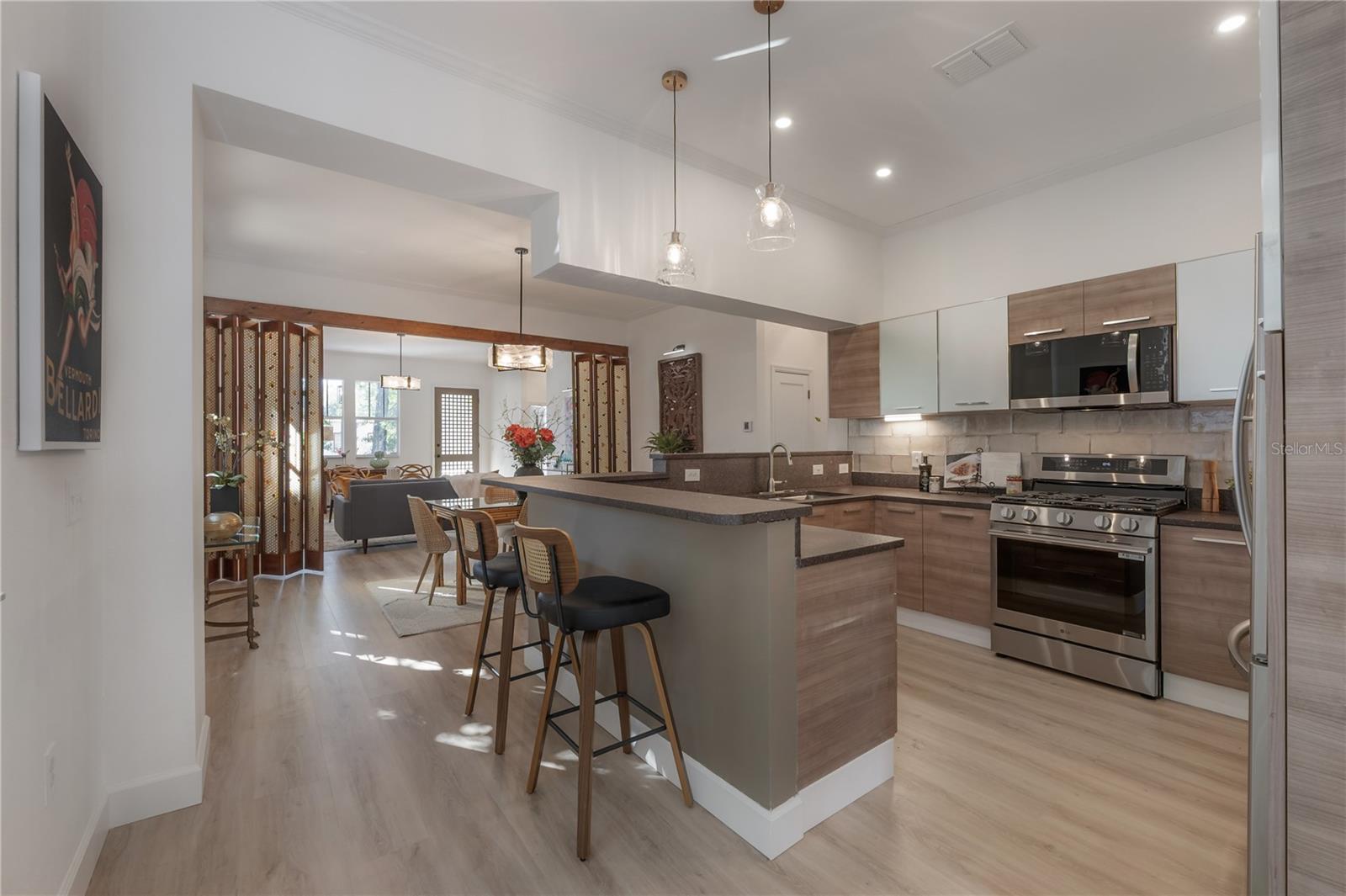 Image 18 of 78 For 319 South Avenue