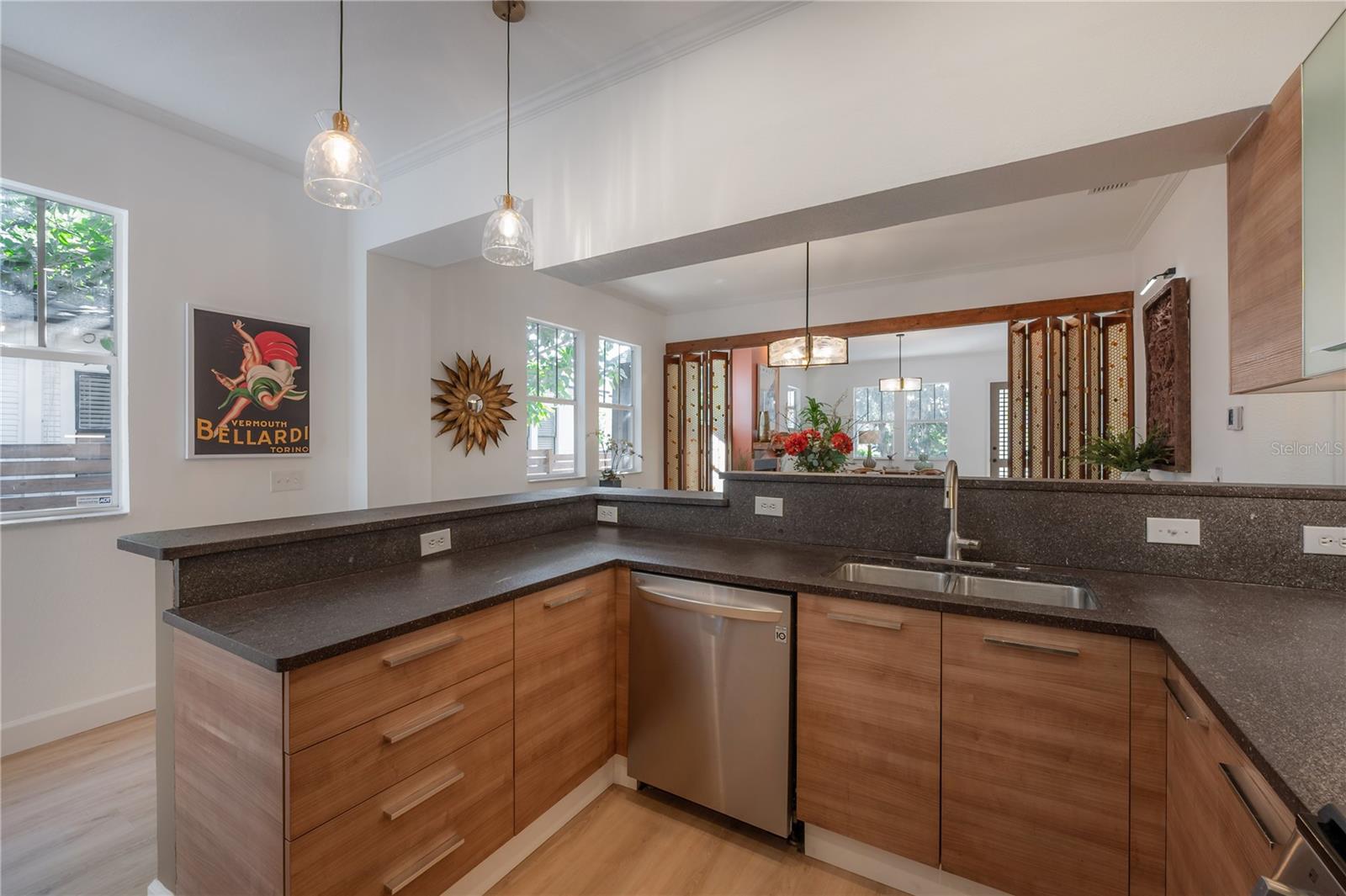 Image 20 of 78 For 319 South Avenue