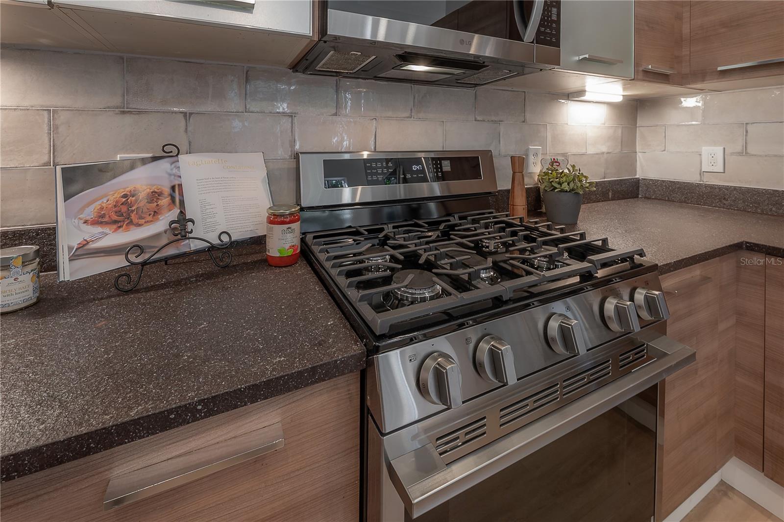 Image 23 of 78 For 319 South Avenue