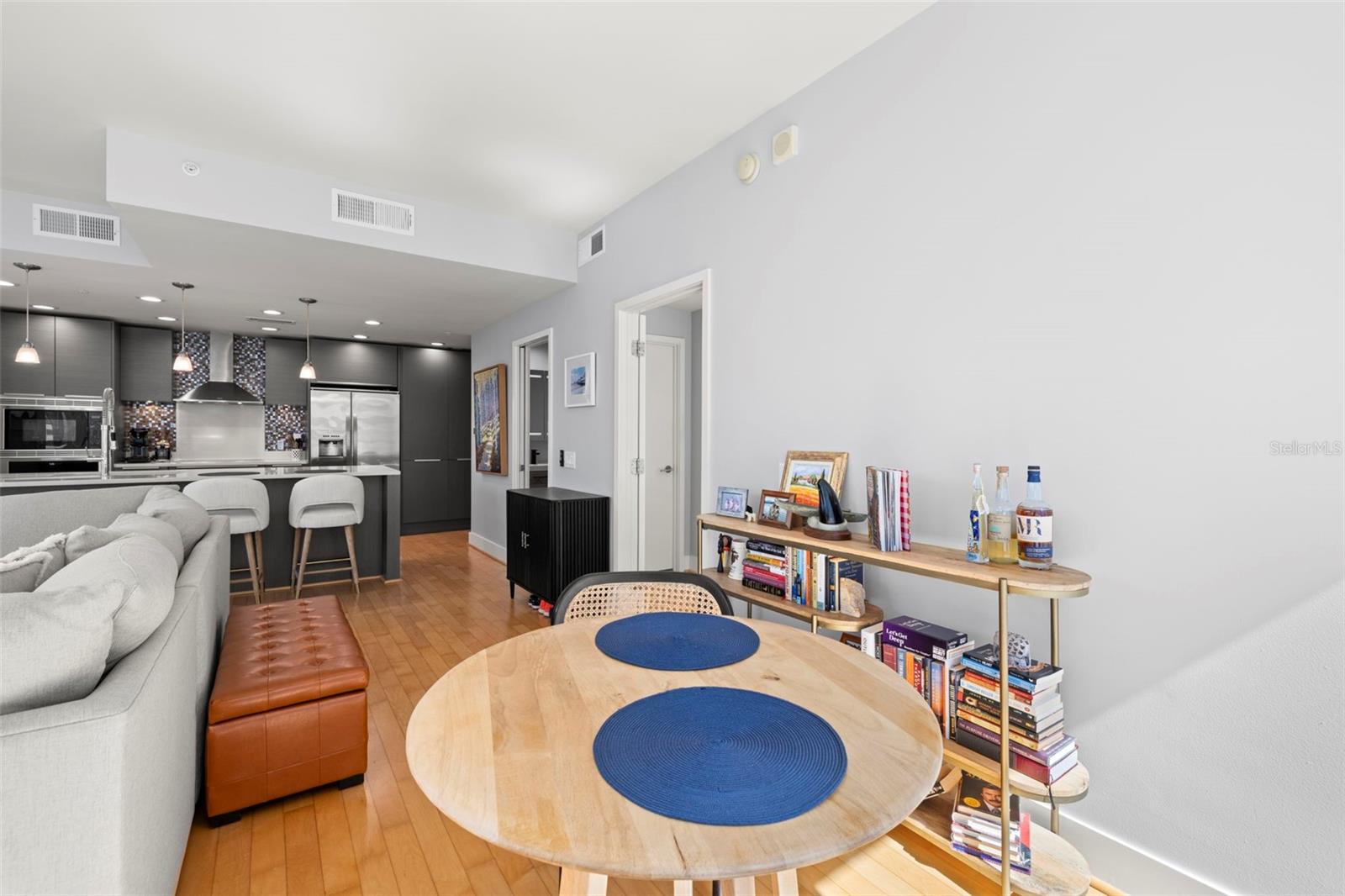 Image 11 of 52 For 145 2nd Avenue S 613