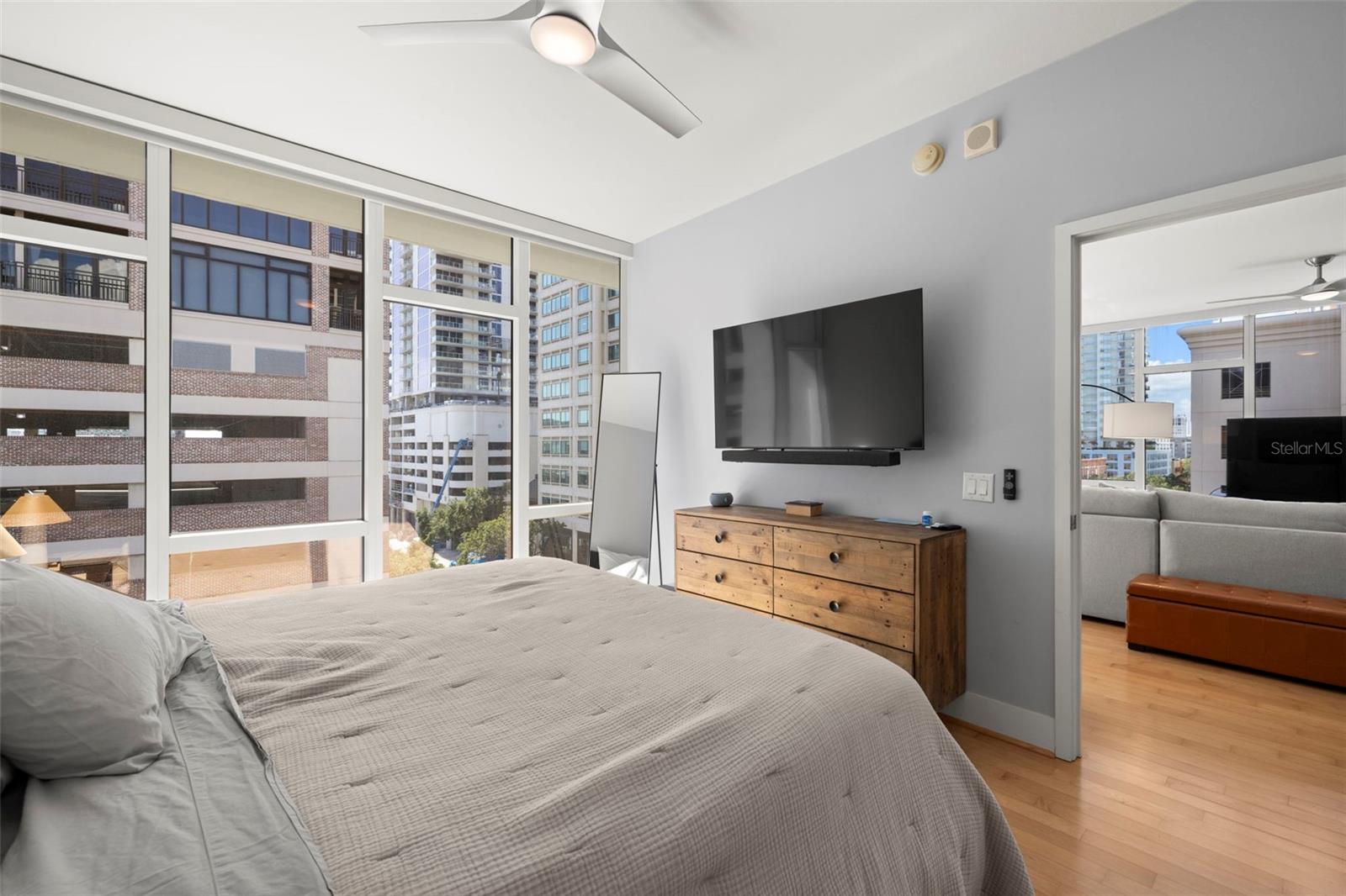 Image 15 of 52 For 145 2nd Avenue S 613