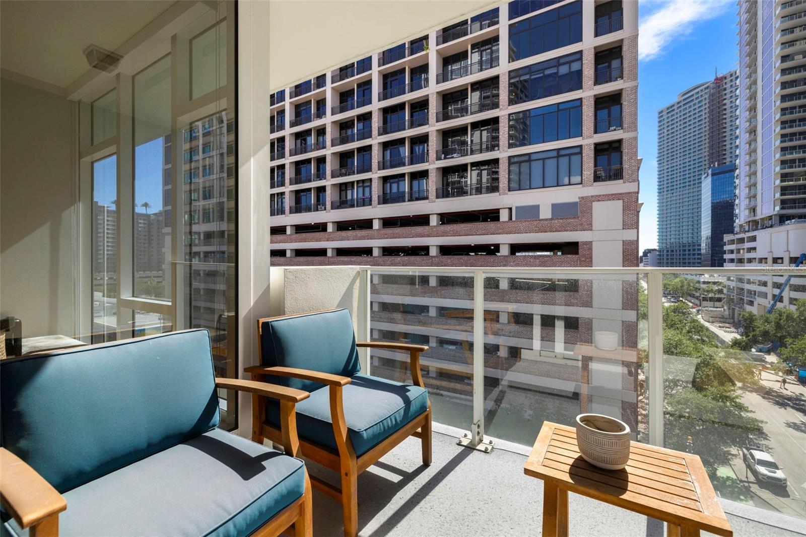 Image 19 of 52 For 145 2nd Avenue S 613