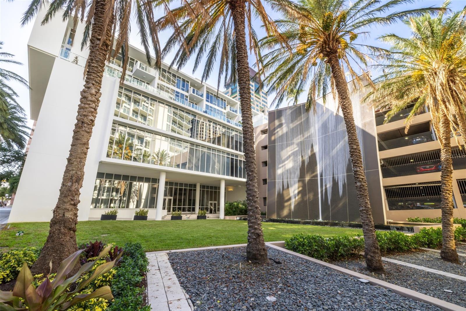 Image 28 of 52 For 145 2nd Avenue S 613