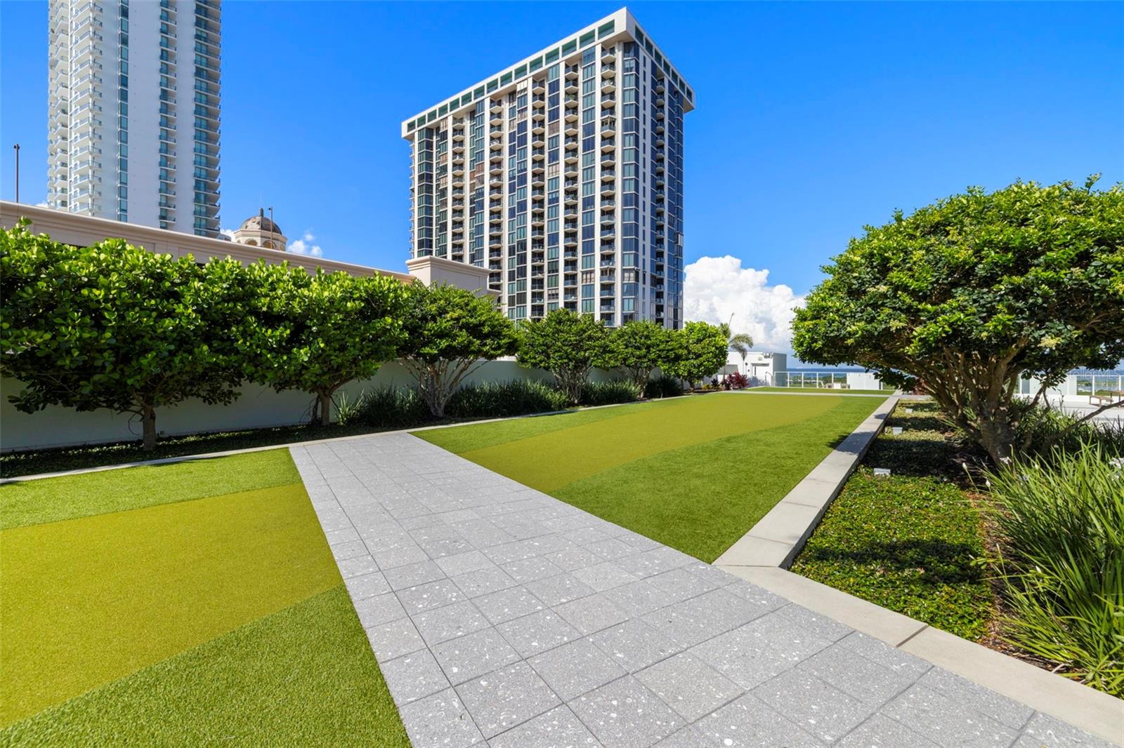 Image 31 of 52 For 145 2nd Avenue S 613