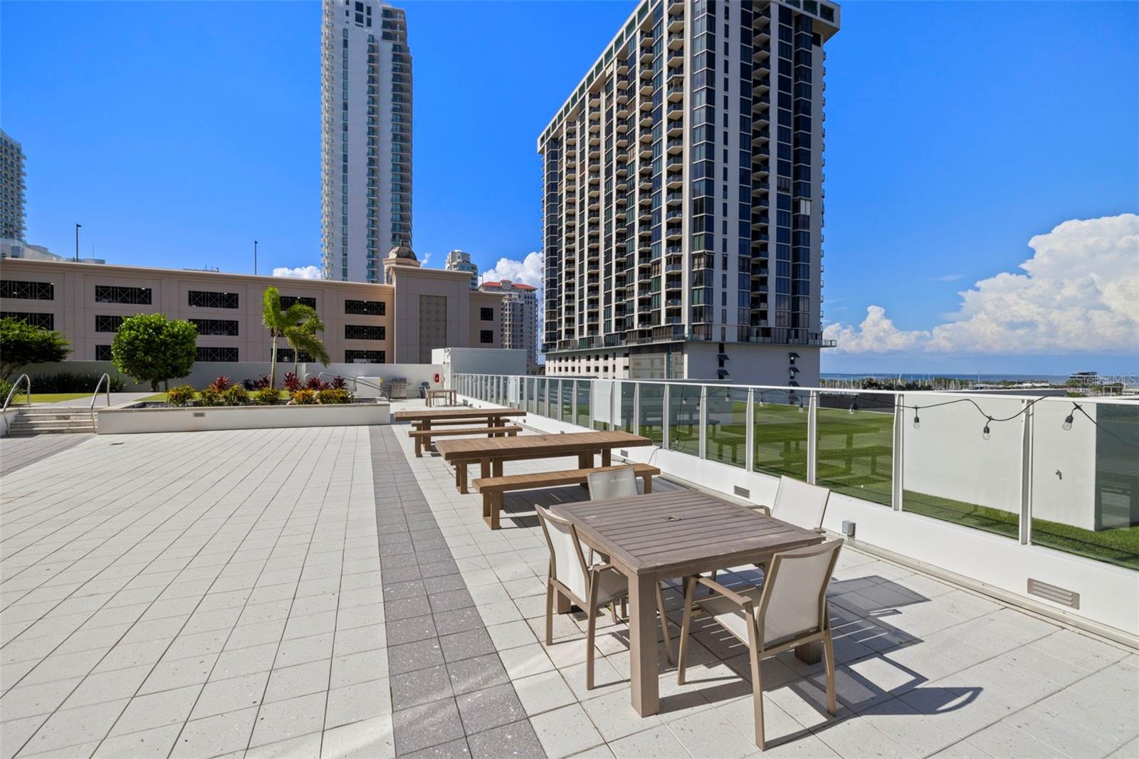 Image 33 of 52 For 145 2nd Avenue S 613