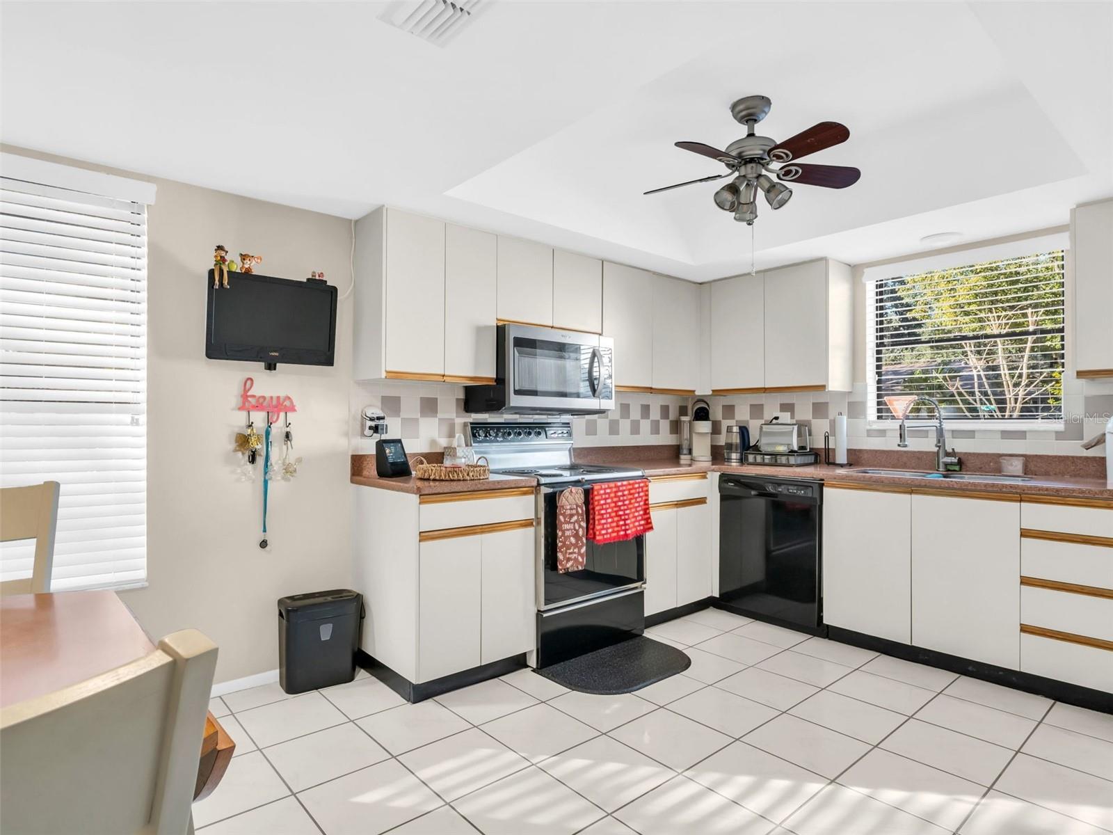 Image 19 of 56 For 2504 Oak Circle