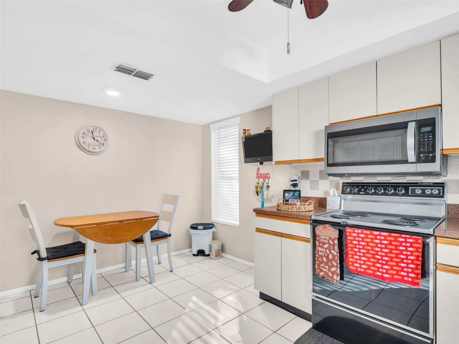 Image 21 of 56 For 2504 Oak Circle