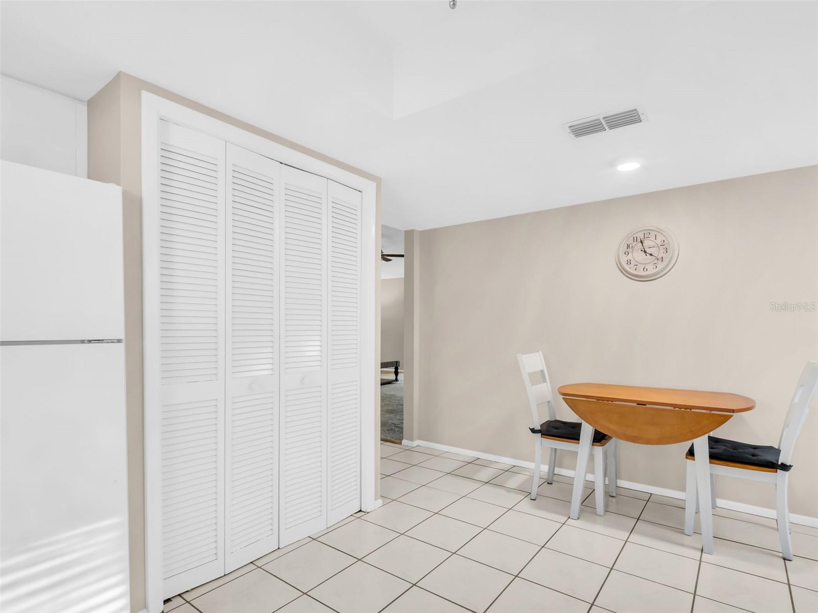 Image 22 of 56 For 2504 Oak Circle