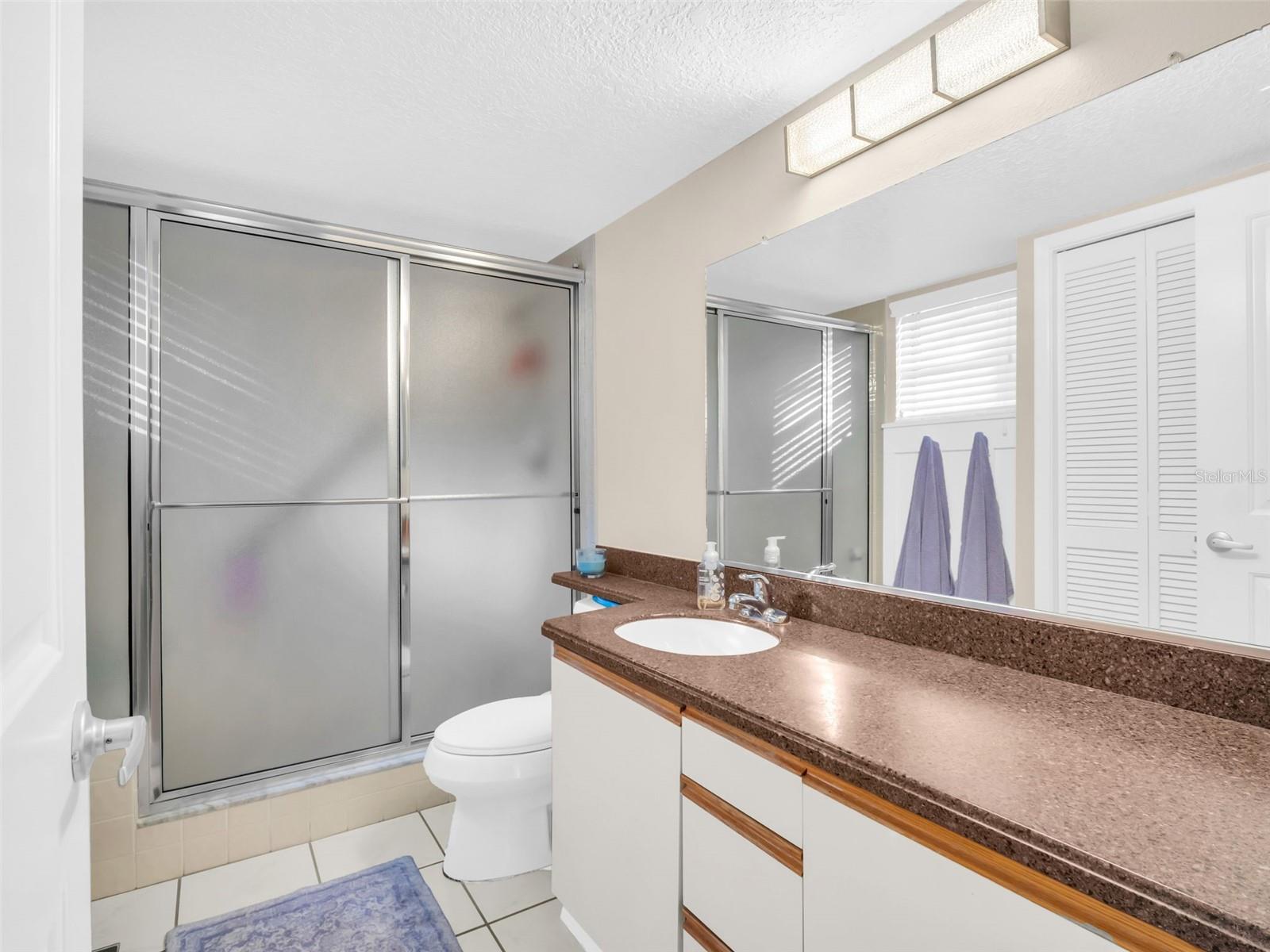 Image 25 of 56 For 2504 Oak Circle