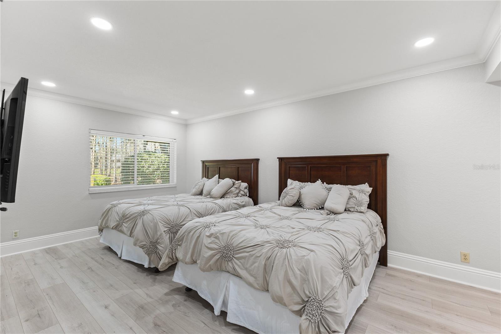 Image 21 of 36 For 36750 Us Highway 19 N 6-111-2043