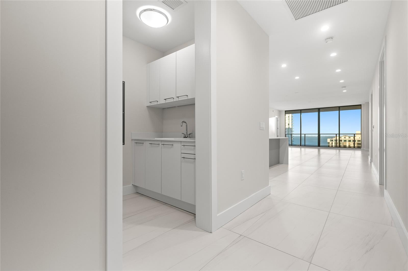 Image 21 of 84 For 275 1st Avenue S 2803