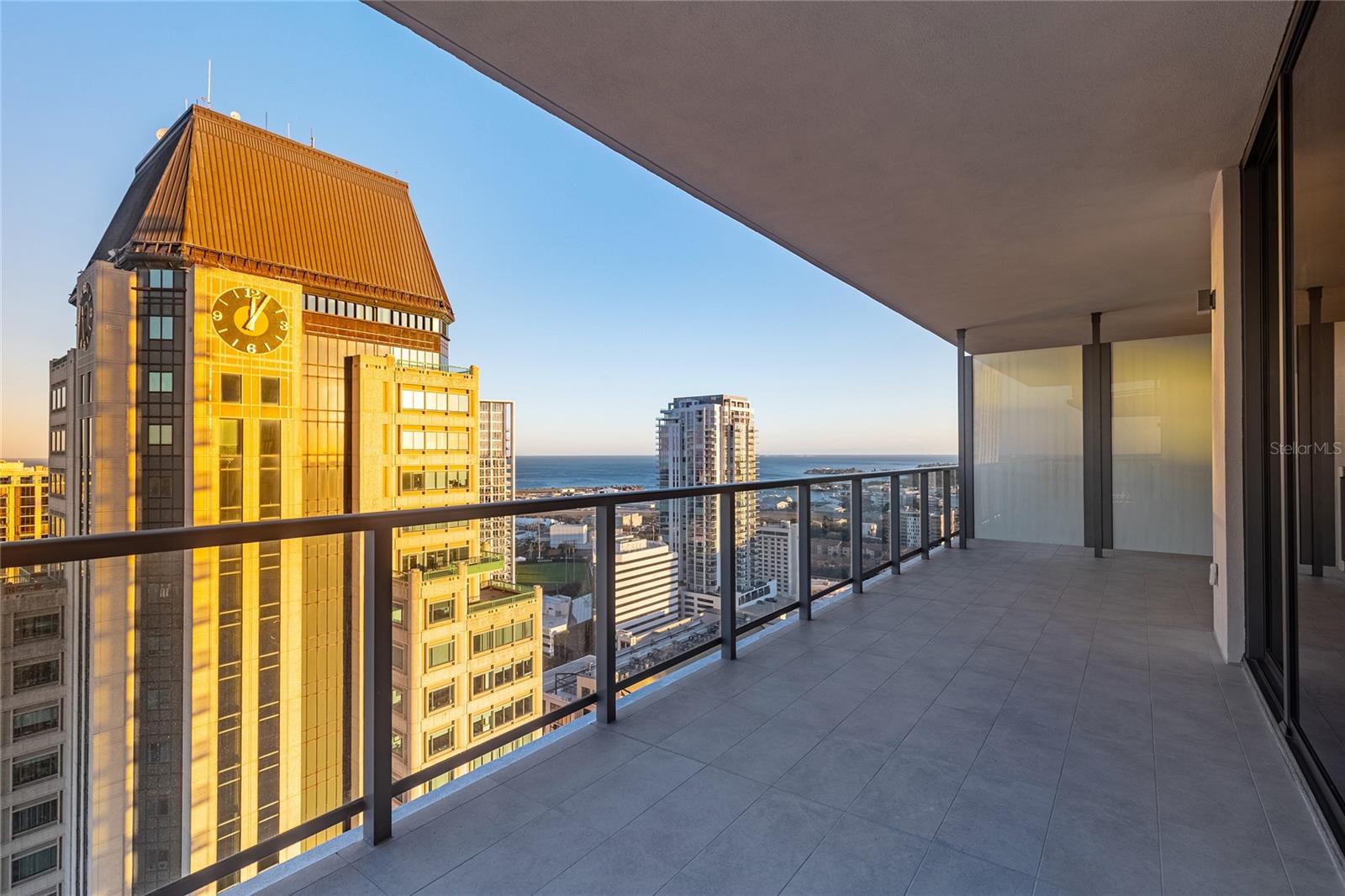 Image 33 of 84 For 275 1st Avenue S 2803