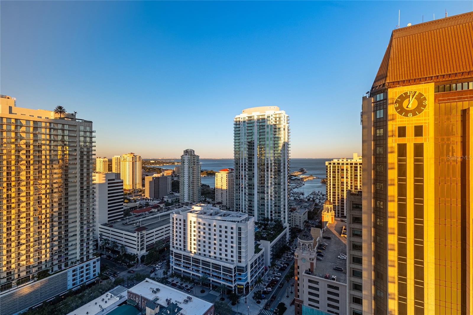 Image 34 of 84 For 275 1st Avenue S 2803