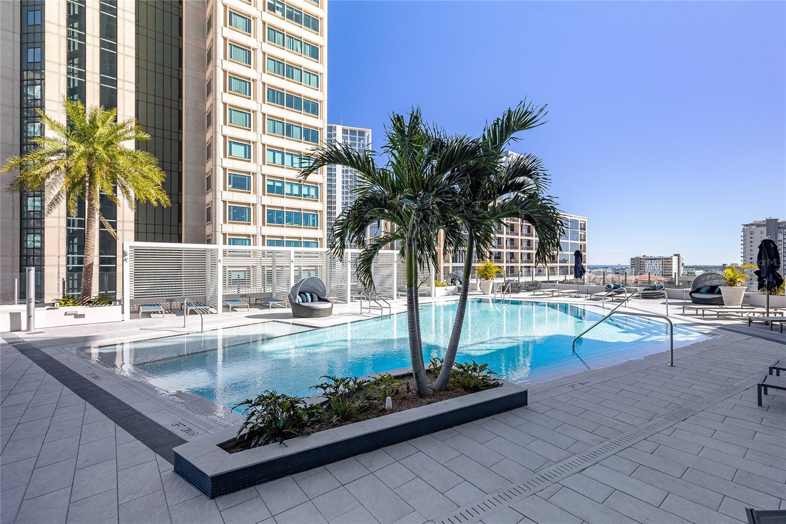 Image 35 of 84 For 275 1st Avenue S 2803