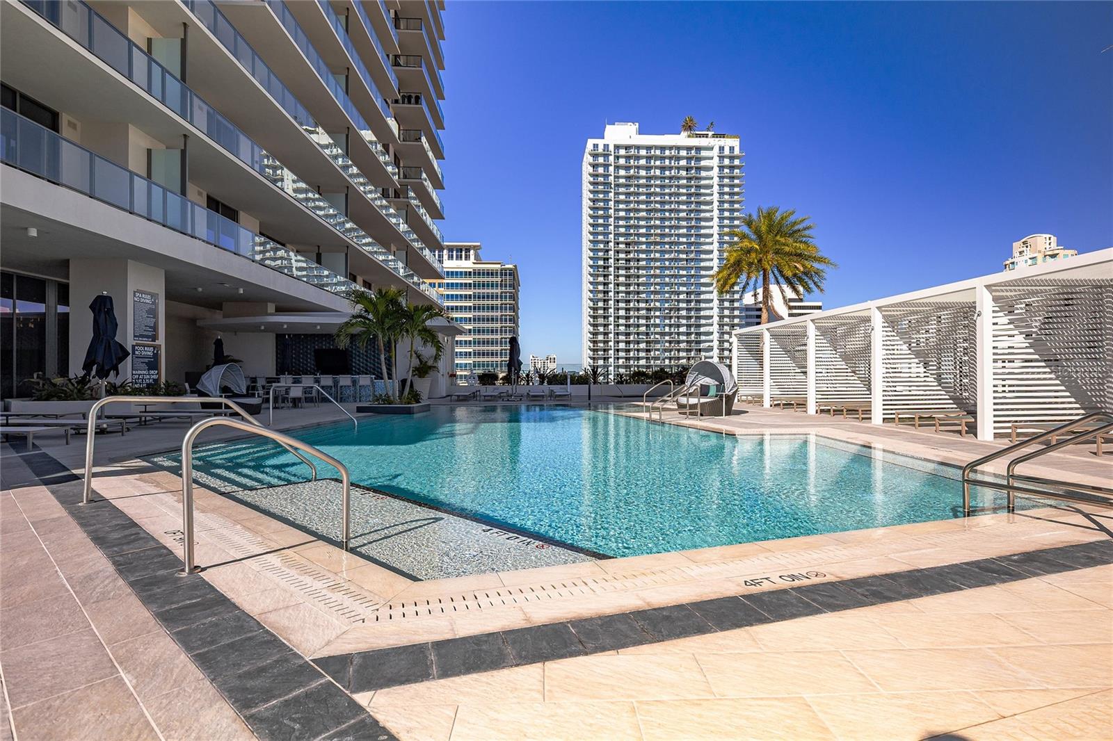 Image 36 of 84 For 275 1st Avenue S 2803