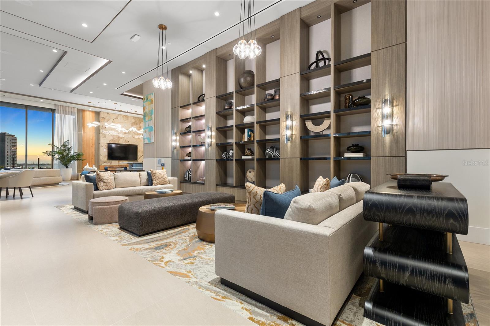 Image 43 of 84 For 275 1st Avenue S 2803