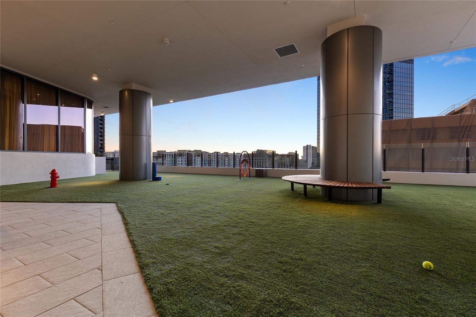 Image 48 of 84 For 275 1st Avenue S 2803